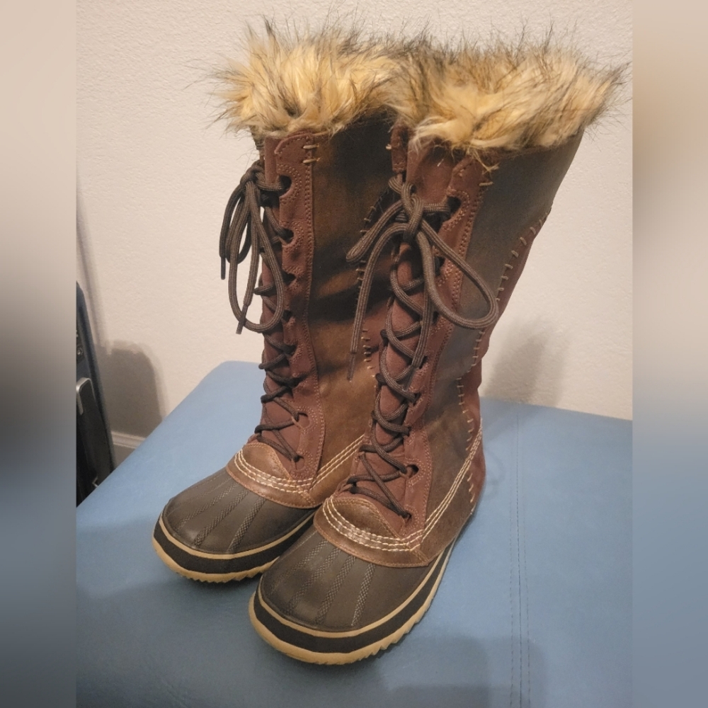 NEW Stylish Sorrel Boots